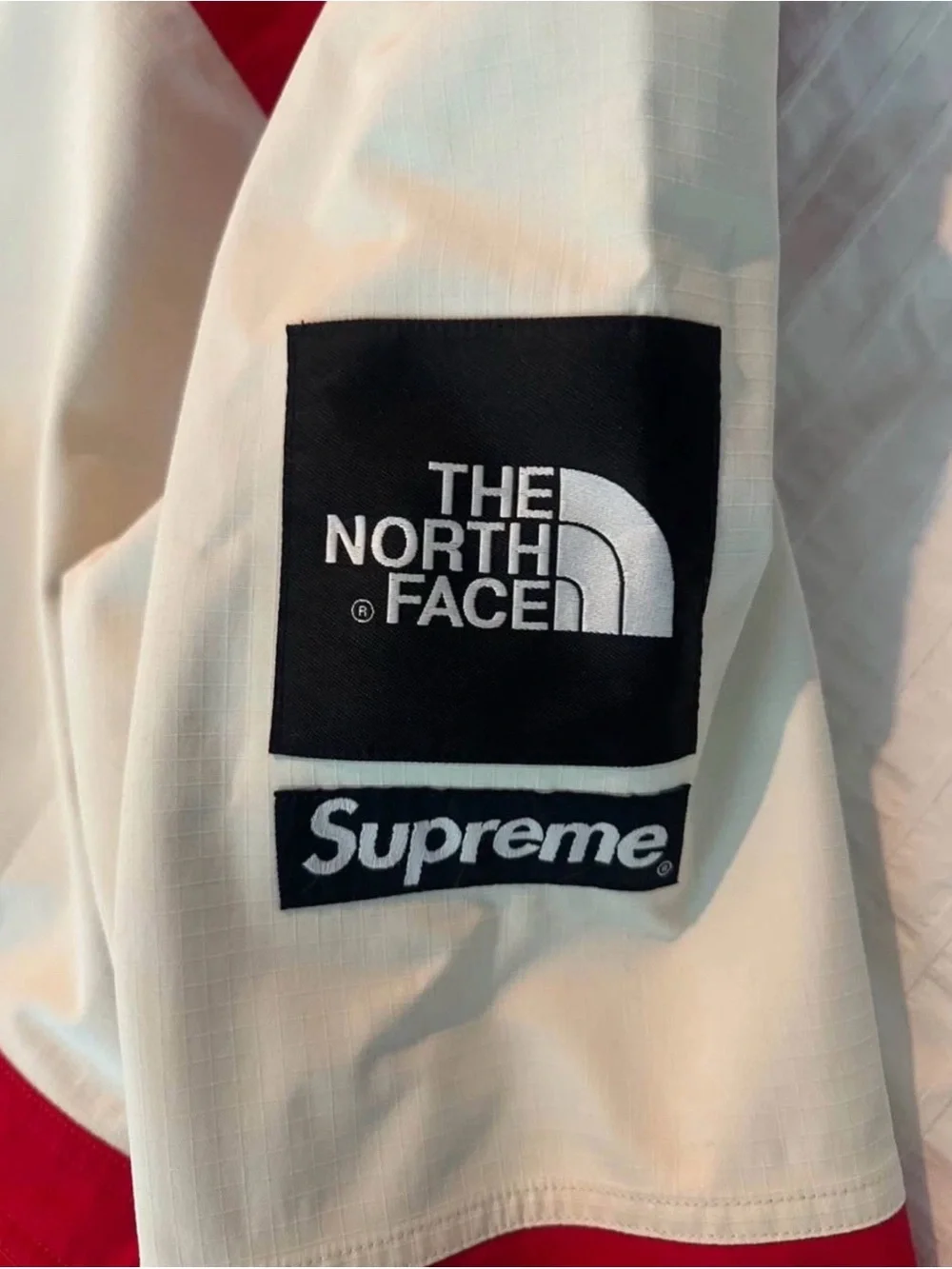 Supreme x The North Face Red & White Ski/Snowboard/Rain Jacket - Picture 3 of 6